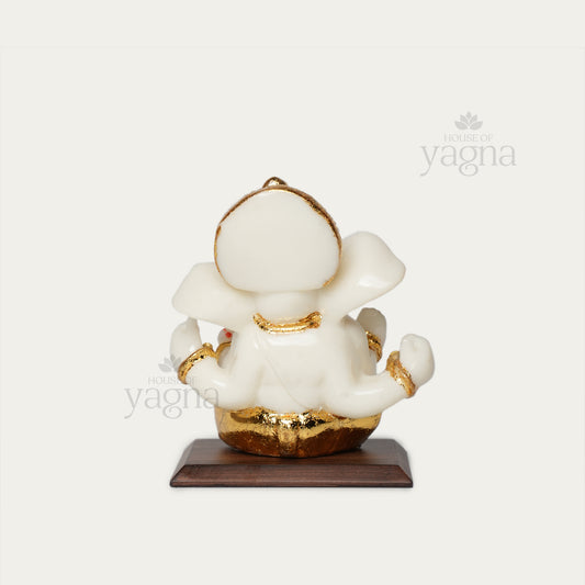 Car Ganesha Idol – Symbol of Auspicious Beginnings