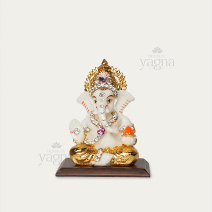 Car Dashboard Ganpati Murti